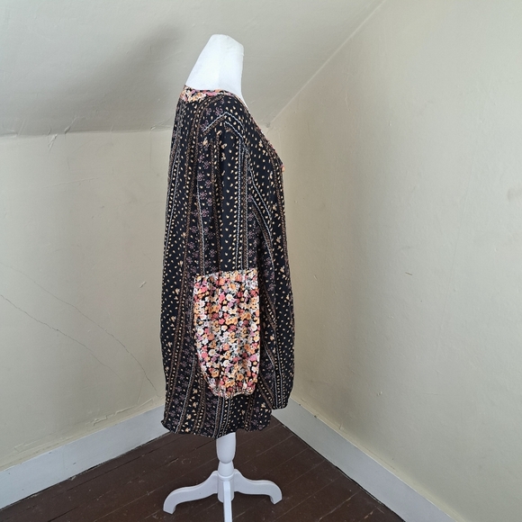 Anthropologie Maaji Black Bagh Ellie Tunic Kafran Beach Size Large - Picture 3 of 12